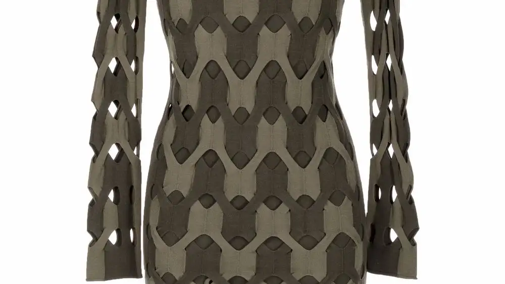Vestido corto con diseño de dos tonos