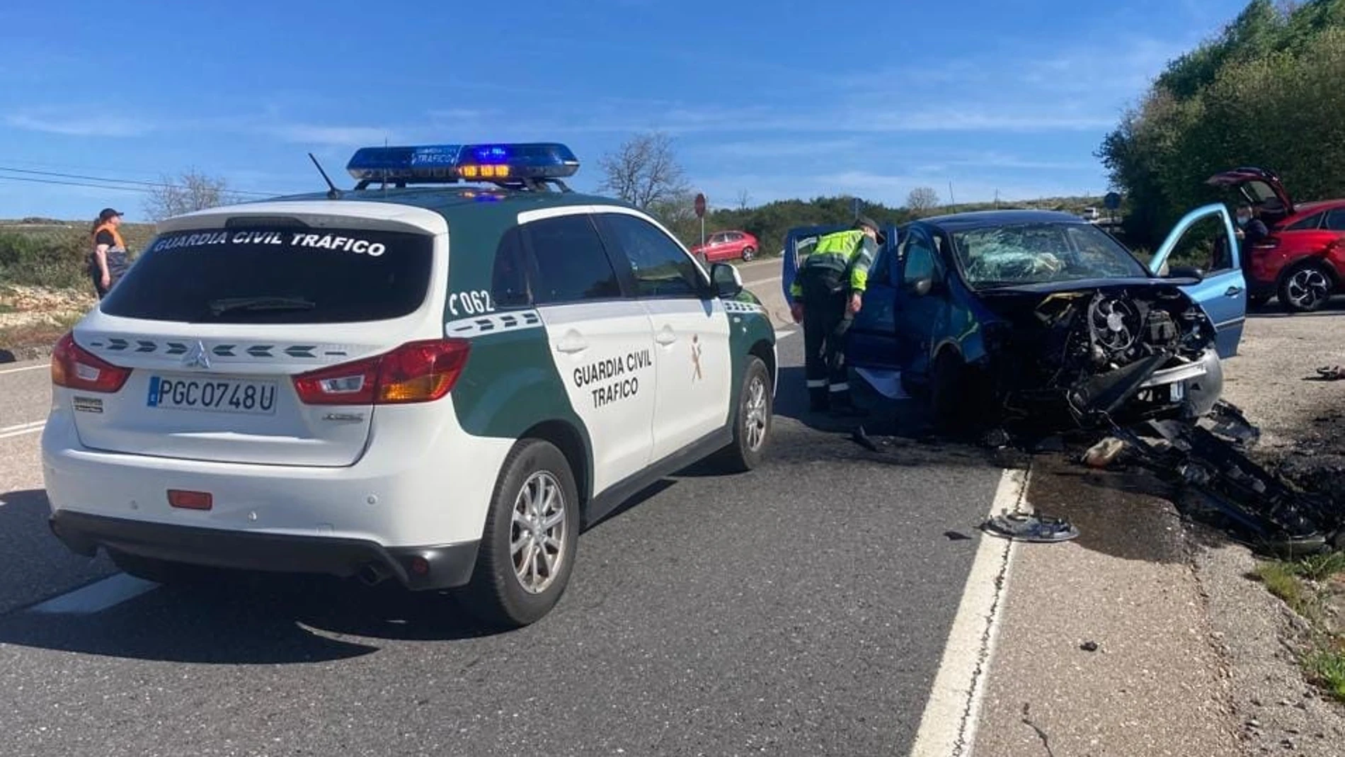 Tráfico.- Mueren 13 personas y 9 resultan heridas en los 10 accidentes en las carreteras españolas este fin de semana