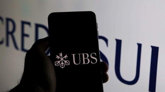 Economía/Finanzas.- (AMP) UBS culmina la adquisición de Credit Suisse