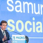 Premios Samur Social, con la presencia de Martinez-Almeida y Begoña Villacis. David Jar