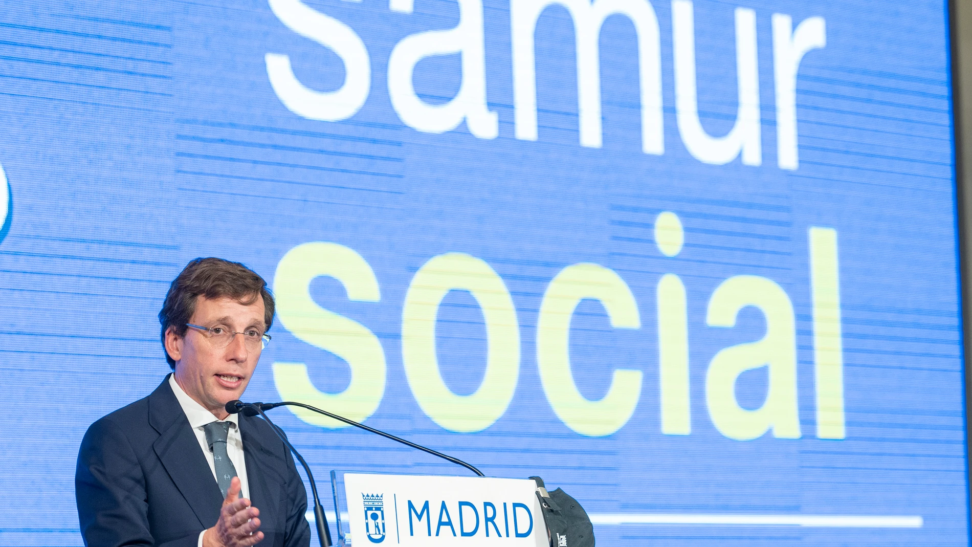 Premios Samur Social, con la presencia de Martinez-Almeida y Begoña Villacis
