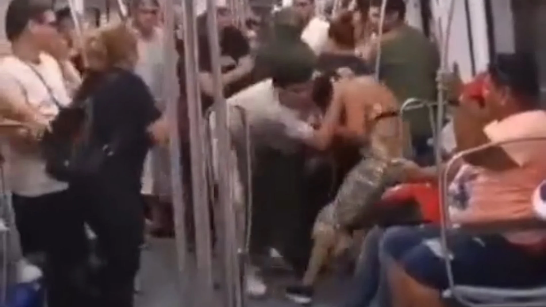 Una imagen de la agresión en el Metro de Barcelona