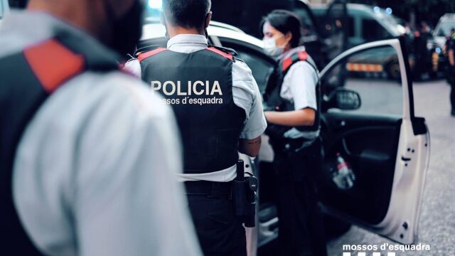 Mossos en el Raval 