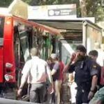 Cinco ambulancias se desplazaron hasta el lugar del choque 