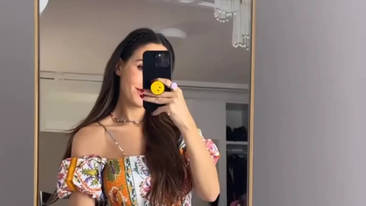 Rocío Osorno con vestido de Mango.