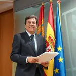 El portavoz de la Junta, Carlos Fernández Carriedo, explica los acuerdos del Consejo de Gobierno