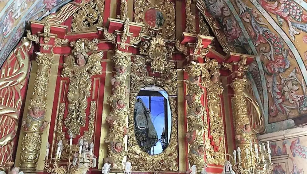 Interior de la iglesia
