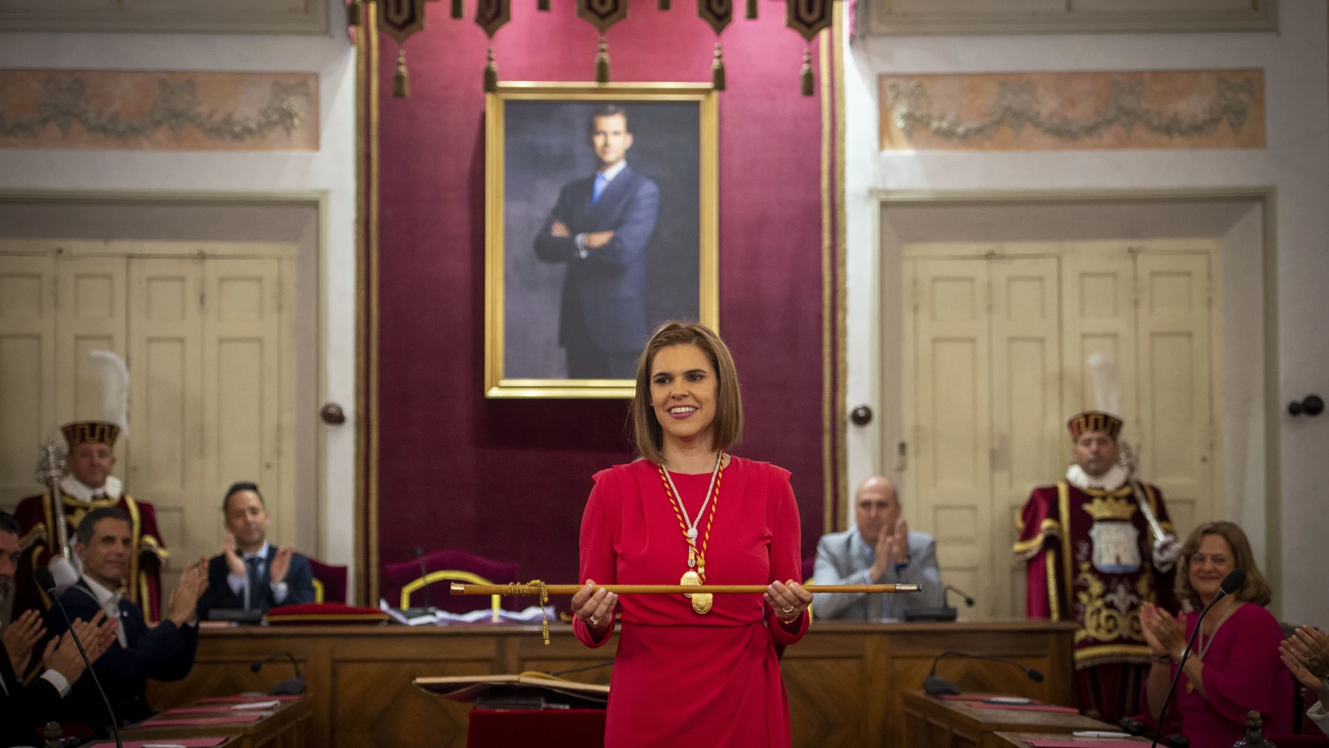 MADRID.-AMP.- Alcalá.- Judith Piquet (PP) se convierte en nueva alcaldesa tras recibir los votos de Vox