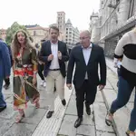 El jefe del Ejecutivo llega a la Junta Directiva del PP de León en compañía de Antonio Silván, Ester Muñoz, Miguel Tellado e Isabel Blanco 