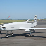 Así es Aarok, el nuevo dron de combate francés que pesa 5 toneladas y tiene una envergadura de 22 metros.