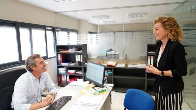  La directora general de Vivienda, Arquitectura, Ordenación del Territorio y Urbanismo de la Junta de Castilla y León, Maria Pardo, visita la oficina antiokupación de la Cámara de la Propiedad Urbana de Valladolid