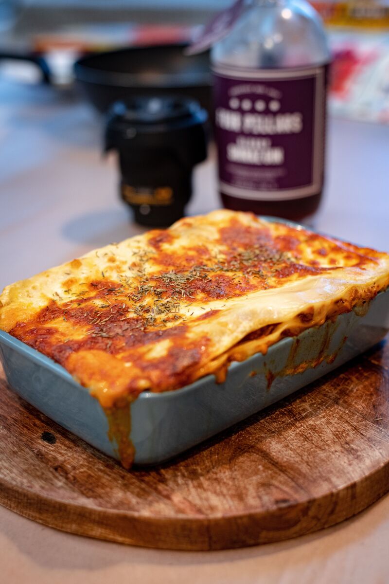 La lasaña también es otro de los platos que se pueden hacer en una freidora de aire