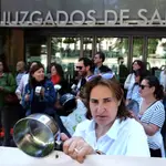  Las organizaciones sindicales Comisiones Obreras, UGT, CSIF y STAJ convocan una cacerolada de funcionarios de Administración de Justicia en la puerta de los juzgados de Salamanca