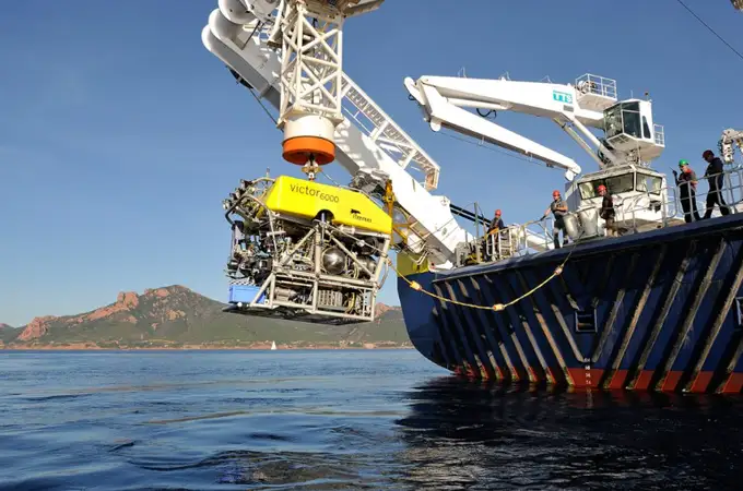 La empresa propietaria del submarino desaparecido da por muertos a los cinco tripulantes del Titan