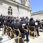 Banda de música interpretando el himno a Burgos