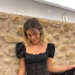 Anna Padilla celebra la noche de San Juan en la playa con un vestido de Charo Ruiz Ibiza de más de 300€ (en rebajas)