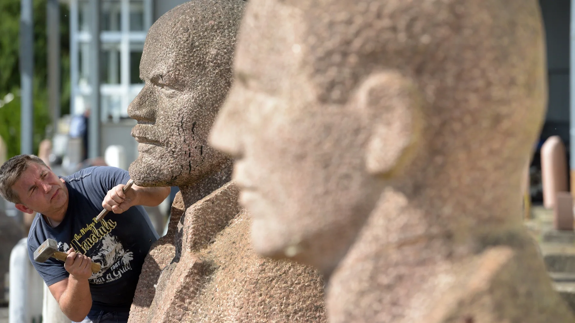 Estatuas de Lenin y Stalin