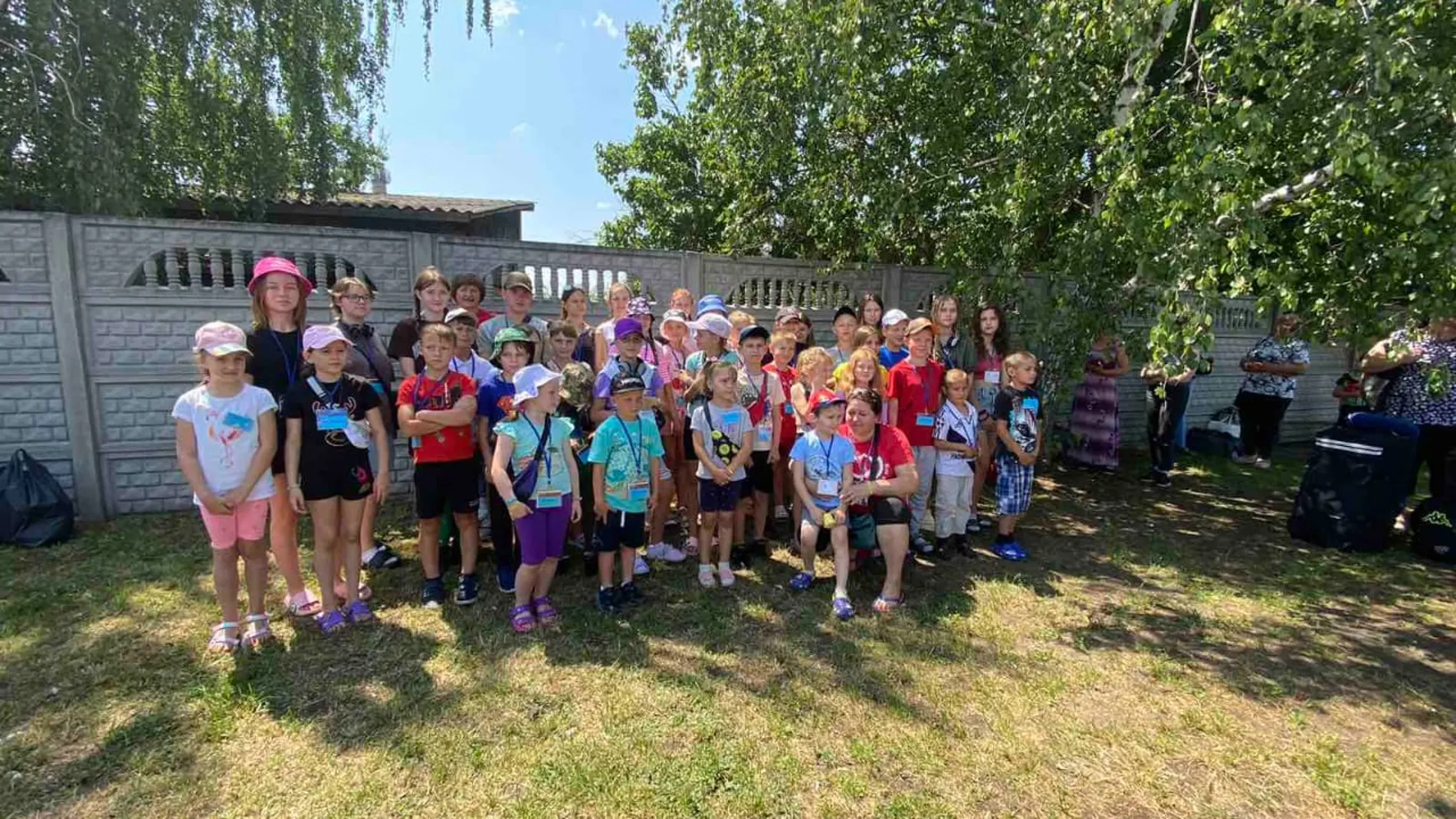 53 niños y niñas ucranianos llegaron ayer a Valencia para pasar el verano dentro del programa de acogida