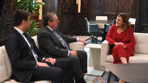 La alcaldesa de Valencia, María José Catalá, durante la reunión con Vicente Boluda