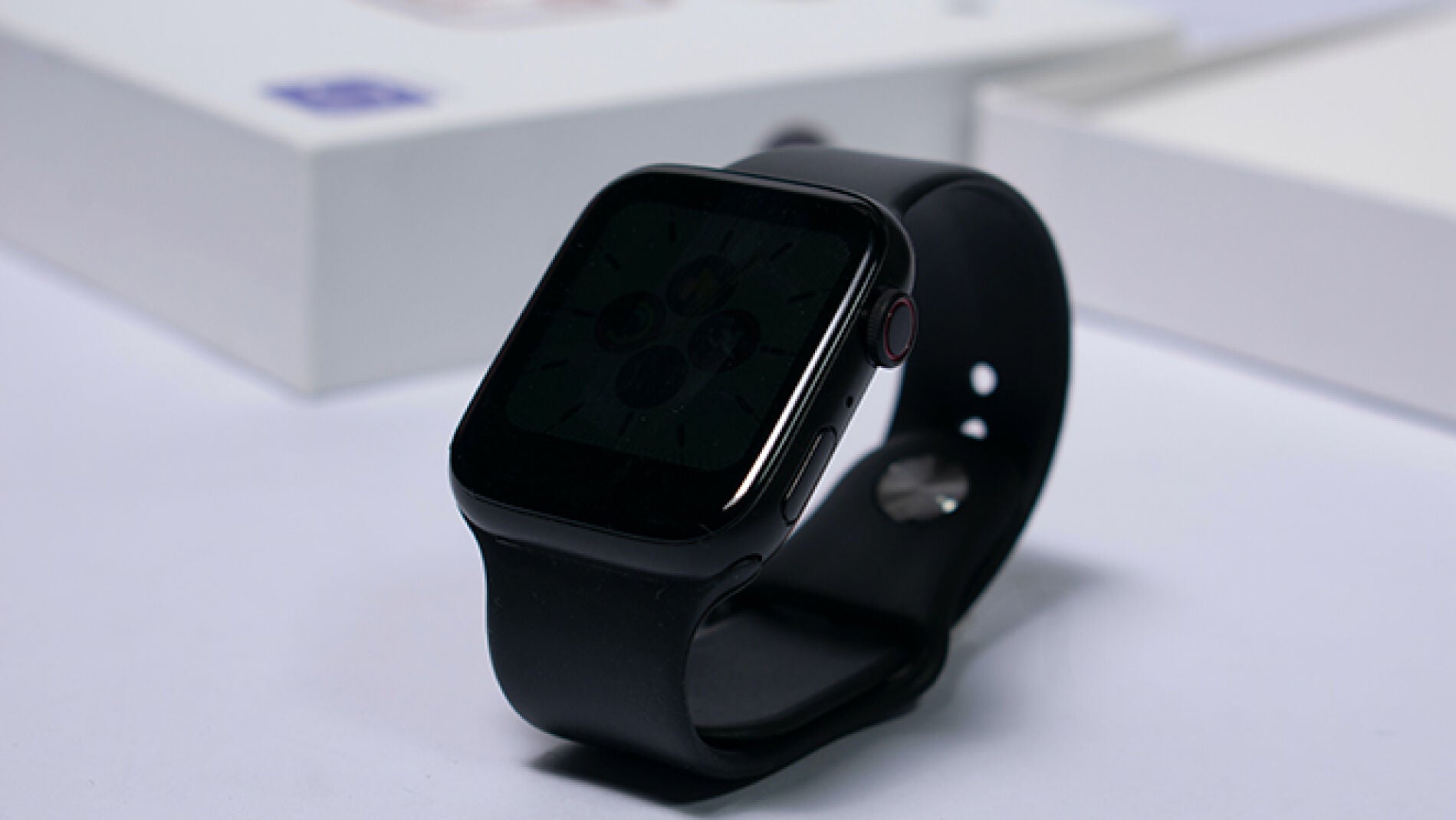 Ee smart outlet watch