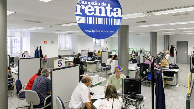 MADRID.-El plazo para presentar declaraciones de la Renta a ingresar con domiciliación bancaria termina este martes