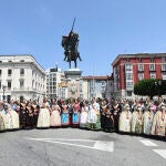 La alcaldesa de Burgos, Cristina Ayala, y la fallera Mayor de Valencia realizan un homenaje al Cid Campeador