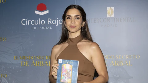 Elena Furiase presenta su libro "El mundo secreto de Árbal", de Círculo Rojo