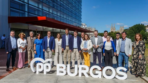 Mañueco junto con los candidatos al Congreso y Senado por Burgos