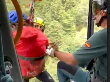 La Guardia Civil de Huesca rescata a un parapentista que cayó en una zona abrupta