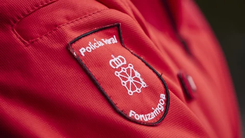 Chaqueta de un agente de la Policía Foral de Navarra.