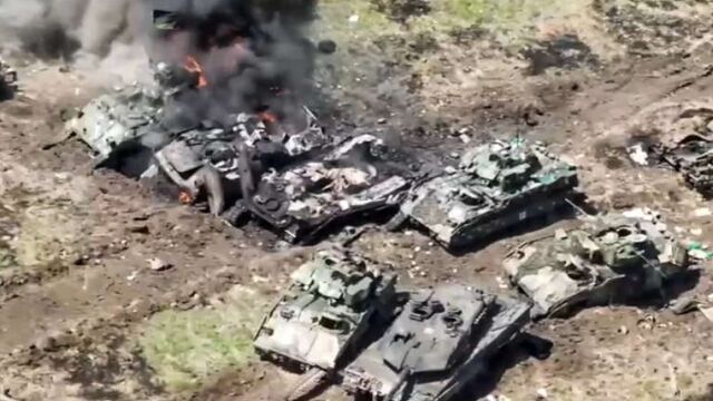 Tanques Leopard uy blindados Bradley destruidos por los rusos cerca de Zaporiyia