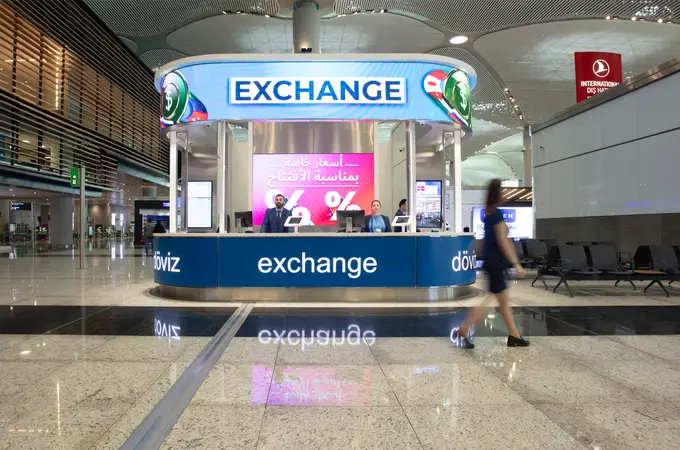 Global Exchange señala que nueve de cada diez turistas españoles cambian moneda en sus viajes internacionales fuera de la zona euro