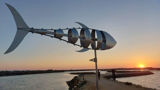 Una de las icónicas obras de Pedro Barberá ubicada en el litoral gaditano