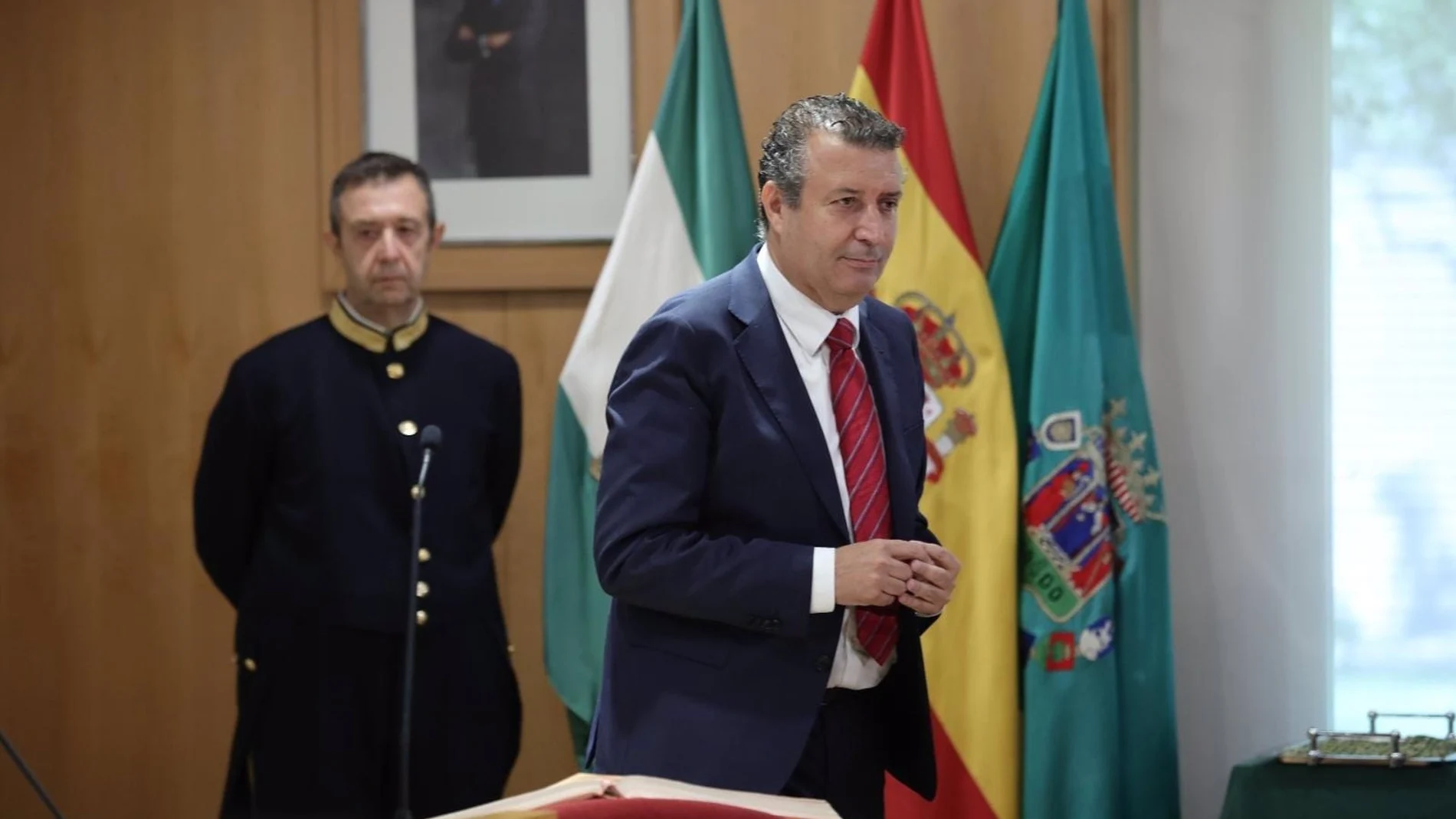 El socialista Javier Fernández, elegido presidente de la Diputación de Sevilla