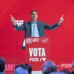 23J.- Pedro Sánchez promete duplicar el volumen de las desaladoras y una ley que impida privatizar la gestión del agua