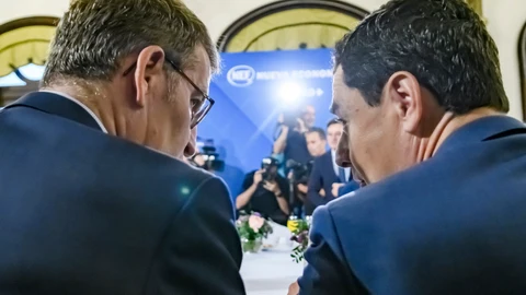 Juanma Moreno y Alberto Nuñez Feijóo