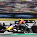 AMP.- Fórmula 1/GP Gran Bretaña.- Max Vestappen manda con Carlos Sainz muy cerca en los libres en Silverstone