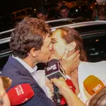 Tamara Falcó e Íñigo Onieva se funden en un beso en la fiesta de preboda 