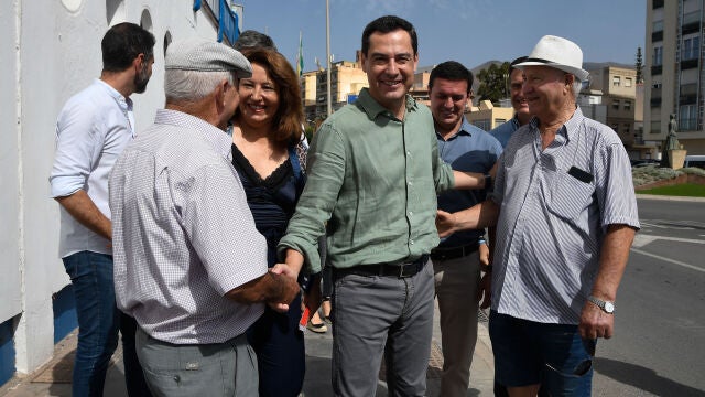Juanma Moreno en acto del partido en Adra (Almería)