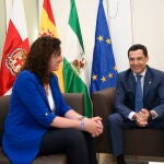 Moreno visita el Ayuntamiento de Almería