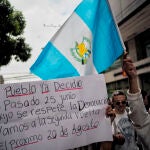 Manifestantes universitarios exigen en Ciudad de Guatemala la publicación de los resultados de la primera vuelta presidencial del 25 de junio