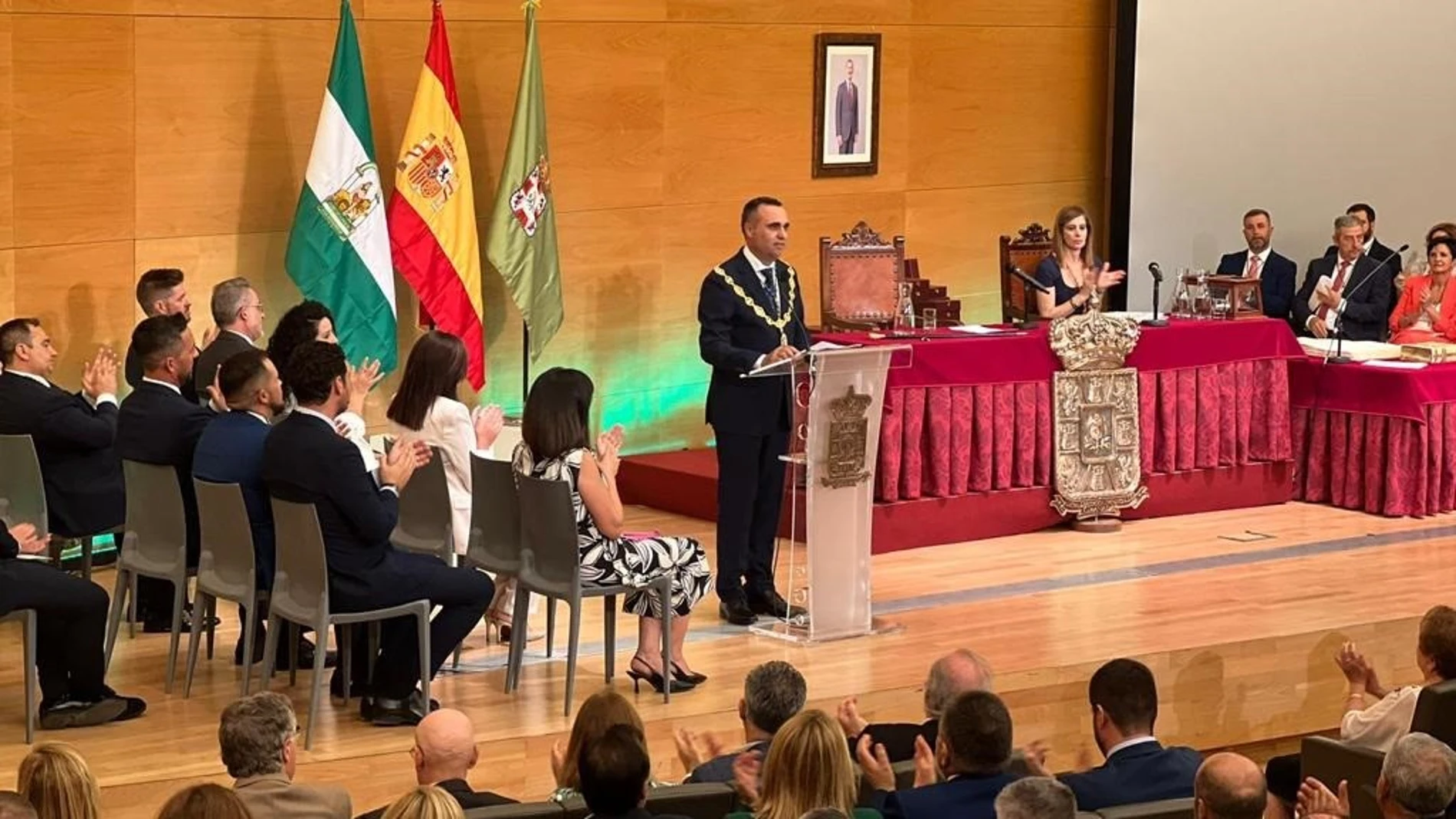 El recién proclamado presidente de la Diputación de Granada, Francisco Rodríguez, durante su discurso. DIPUTACIÓN DE GRANADA 13/07/2023