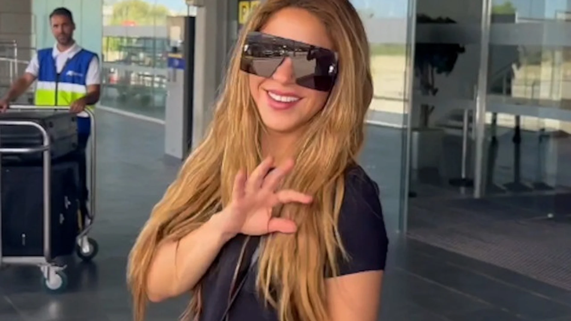 EXCLUSIVA: Shakira regresa a España feliz y renovada tras sus últimos viajes