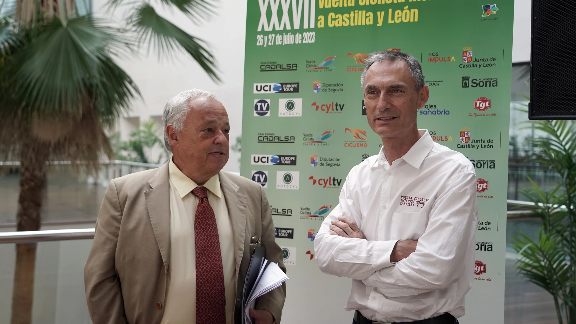 Gonzalo Santonja y Lale Cubino presentan la Vuelta Ciclista a Castilla y León