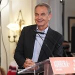 VÍDEO: Zapatero dice que Feijóo "es la derecha más derecha desde la democracia"