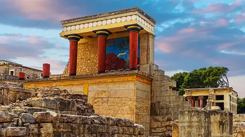 El Laberinto del Minotauro: Un enigmático mito griego que aún fascina al mundo El Laberinto del Minotauro: Un enigmático mito griego que aún fascina al mundo