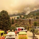 Efectivos de emergencias en el Puesto de Mando Avanzado, en el municipio de Tijarafe