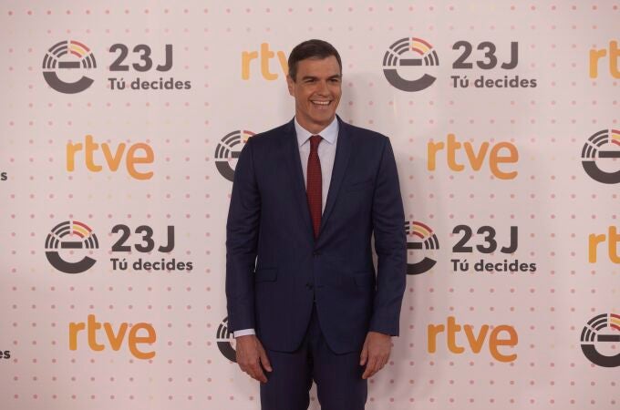 Pedro Sánchez a su llegada al debate a tres.