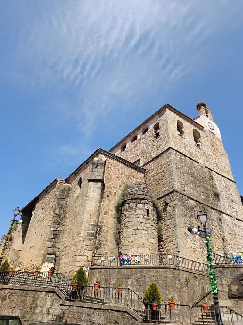 Iglesia de San Juan Bautista en Mombeltrán
