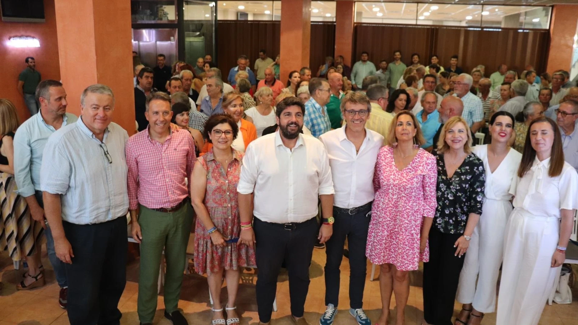 López Miras advierte de que Vox puede alinearse con el PSOE, Bildu y los separatistas para evitar un gobierno del PP